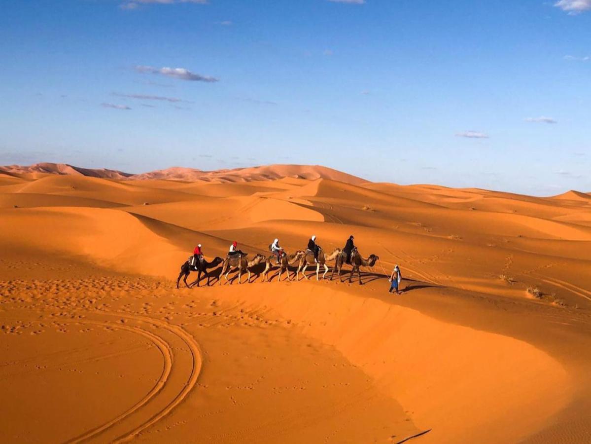 Sahara camel trek camp Hotel Merzouga Bagian luar foto